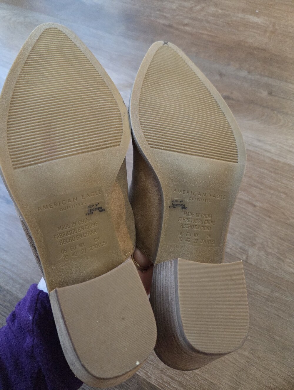 American Eagle Outfitters Taupe Suede Slip on Mule Heels Womens size 10 - Picture 8 of 9